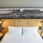 Ibis Отель 2*