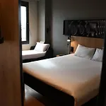 Ibis Hotel 2*