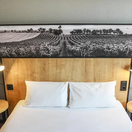 Ibis Hotel 2*