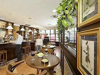Ibis Hotel 2*